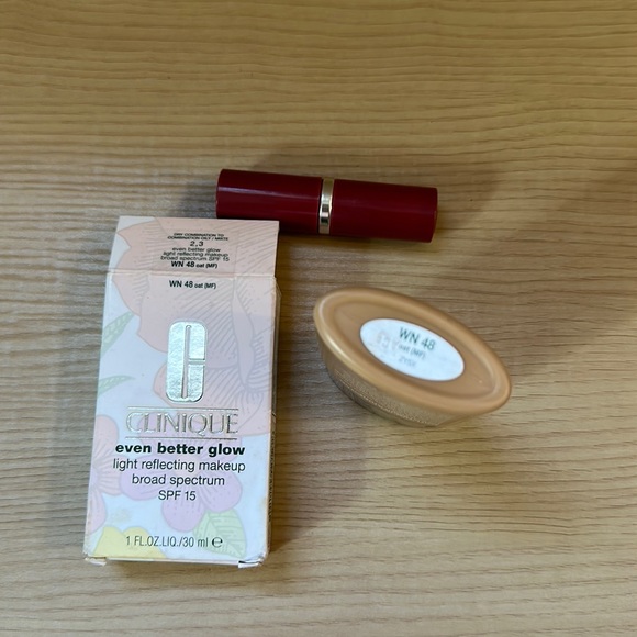 Clinique Bundle- Even Better Glow Makeup and Lipstick - Picture 4 of 7